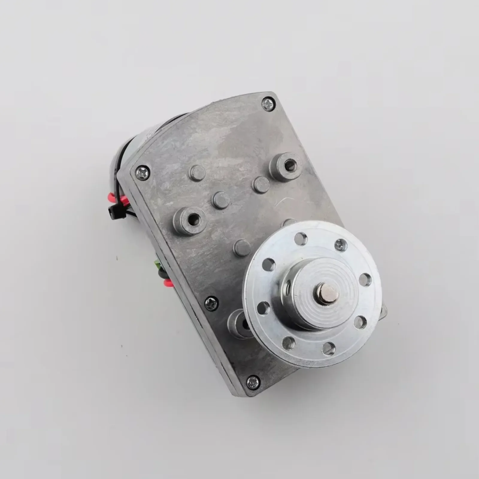 ASMC-05B Servomotore RC a coppia elevata da 180 kg (aggiornato da ASMC-04B) per auto/drone/barca con piastra braccio in acciaio