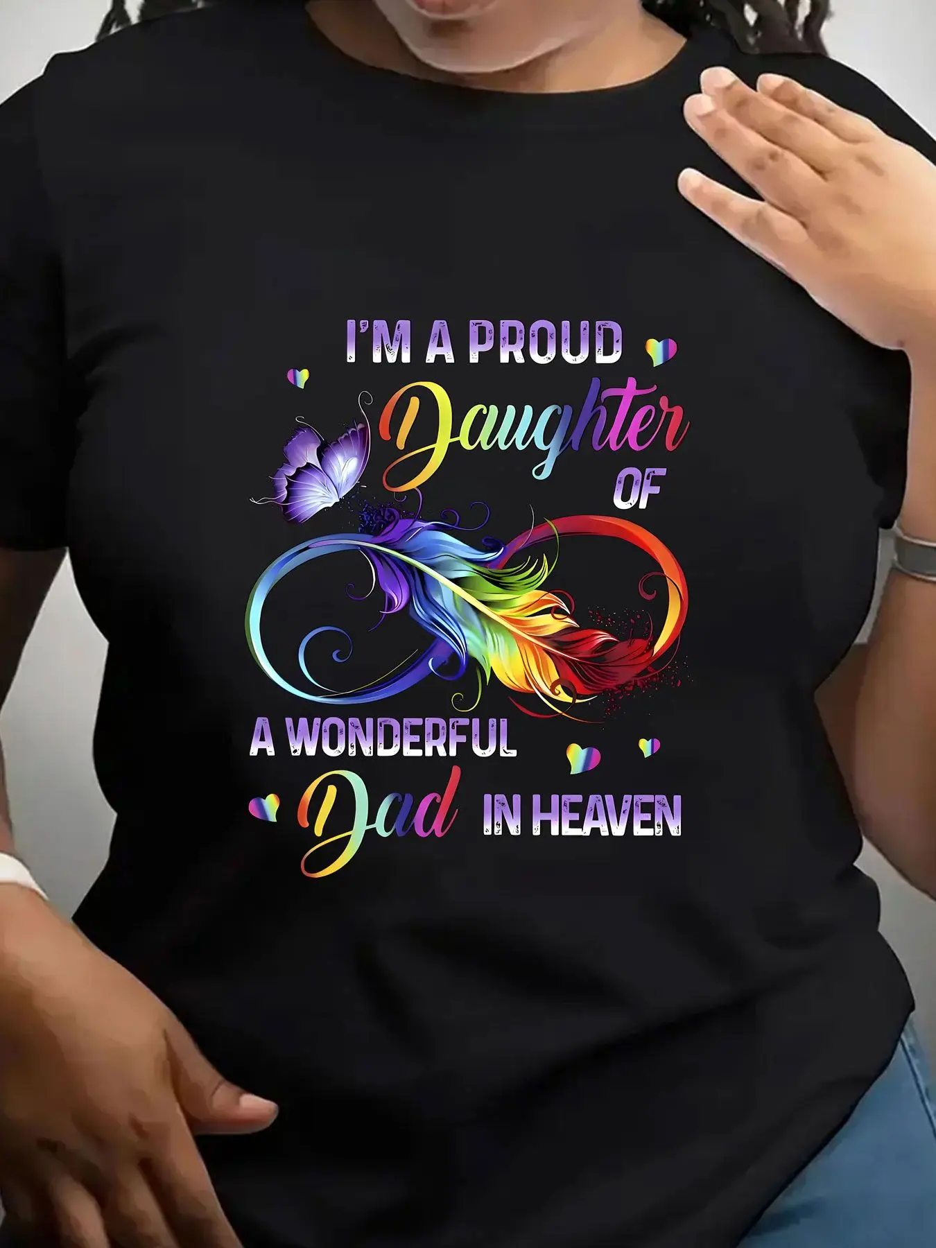Women's Trendy Crew Neck T-Shirt Proud Daughter of Dad Suitable for Casual Sportswear