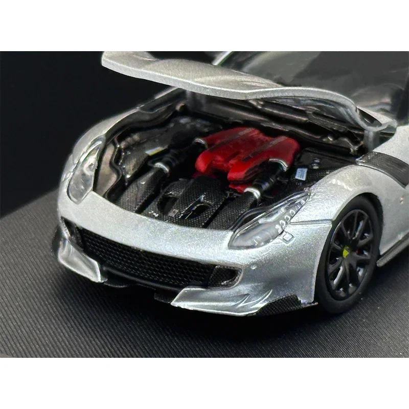 Stance Hunters-juguetes pequeños 1:64 F12 TDF Open Hood Diecast Diorama Car Model Collection Miniature SH Toys