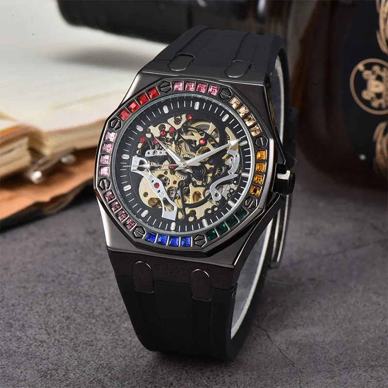 Black dial Men Mechanical Watch Latest Silicone Strap Diamond Automatic Character Business Wrist Watch