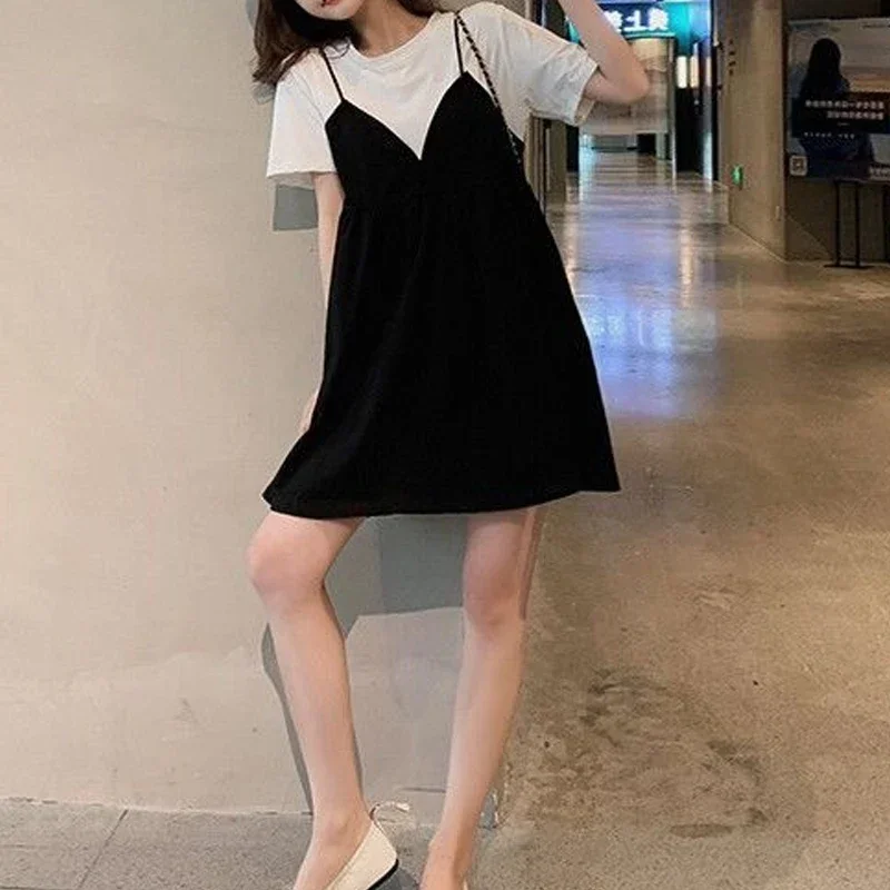 Robe décontractée plissée à col rond pour femme, t-shirt assressenti, manches courtes, faux deux pièces, écharpe, rue haute, été, nouveau, 2025