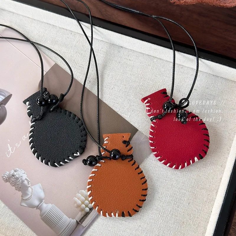 

Leather Vase Pendant Long Necklace Unique Design Casual Lanyard Pendant Sweater Chain For Women Premium Soft Versatile Daily