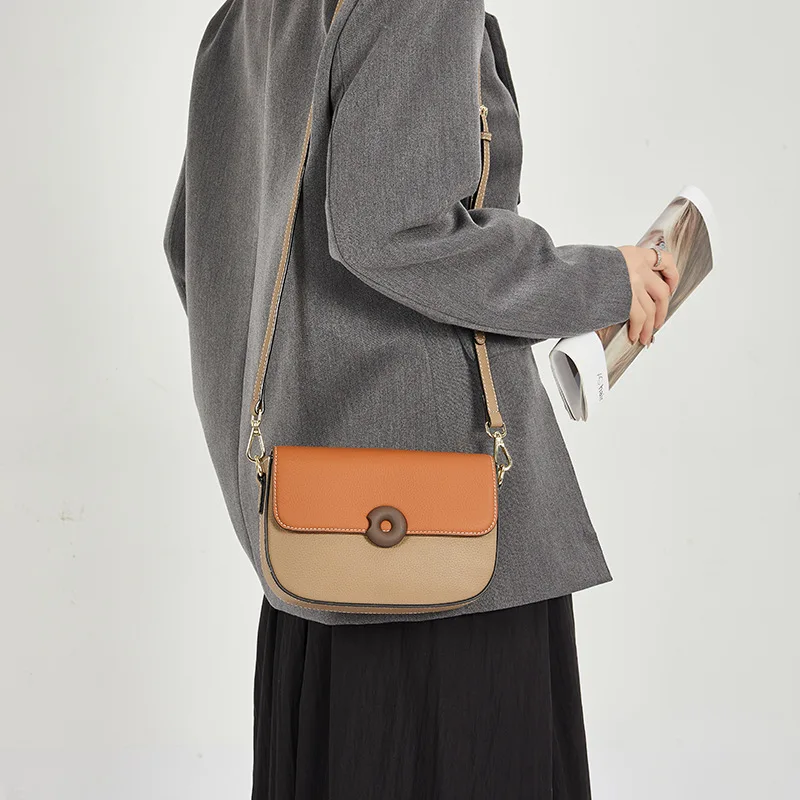 

2025 New Leather Women's Bag, Fashionable and Versatile Small Bag, Leather Saddle Bag, Contrasting Single Shoulder Crossbody Bag