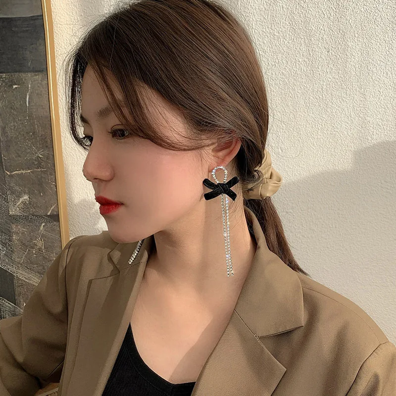 Black Bowknot Ear Clip Long Vintage Premium Tassel Ear Clip No Earhole Earrings Long Earrings for Women Aesthetic Accessories