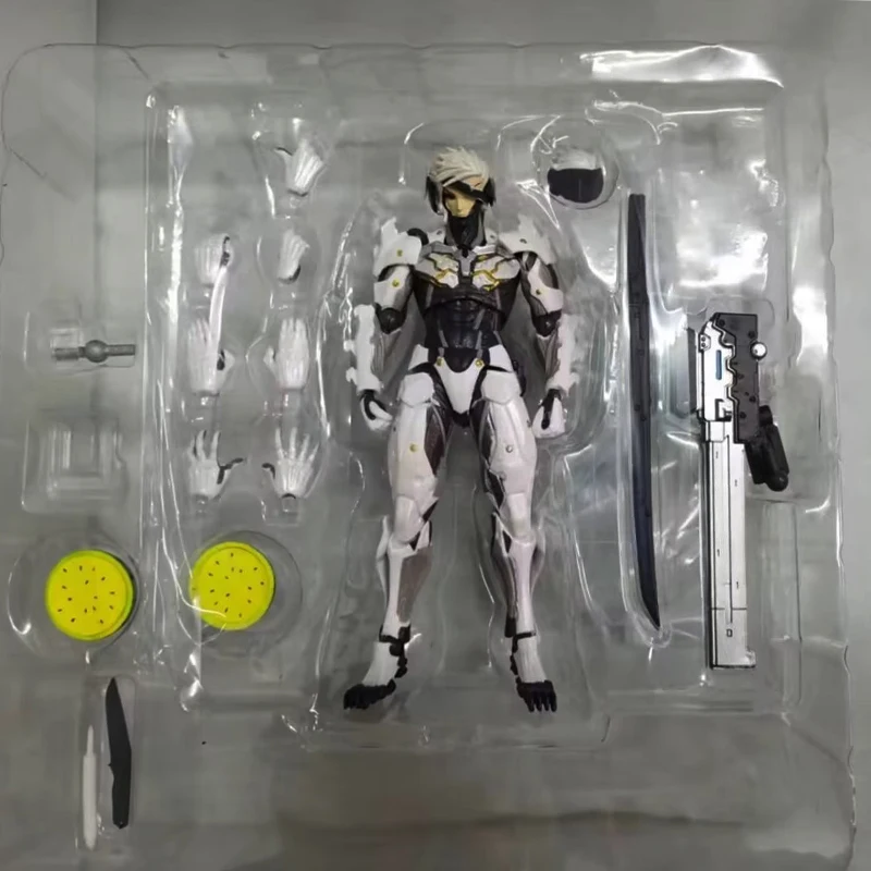 Kaiyodo Revoltech Metal Gear Rising: Revengeance Action Figure Raiden Figurine PVC Movable Collection Solid Snake Jack Model Toy