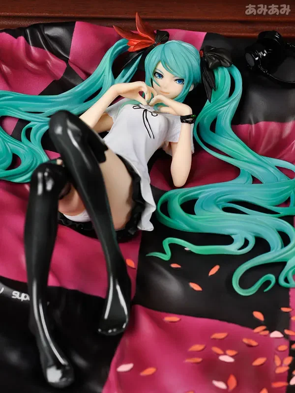 Hatsune Miku Figure GSC Royal Highness Princess the World Photo frame Miku World is Mine GK Desktop Ornament Gifts