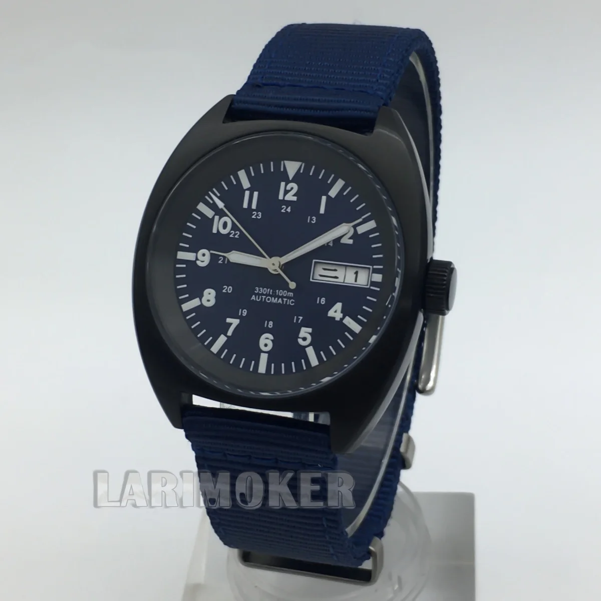 36mm 39mm パイロットウォッチ スタイリッシュなメンズ ナイロン ストラップ ドーム型コーティングされたガラス 日付窓ダイヤル NH36 ムーブメントに適しています