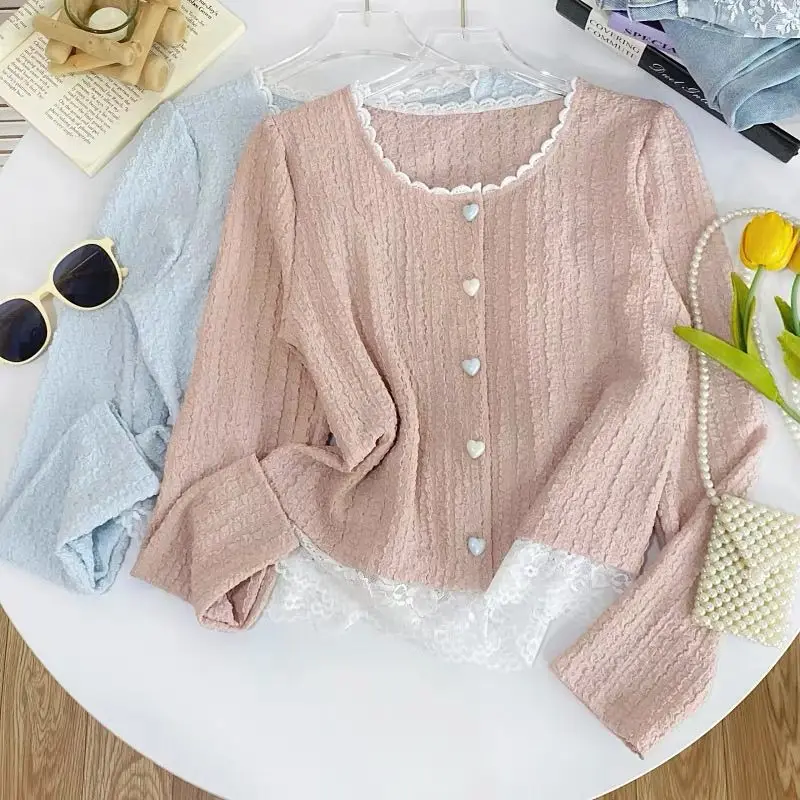 

Sweet Gentle round Ne Heart Button Lace Trim Long Sve Loose Slimming irt Women's Spring Summer Faion Commute Sle