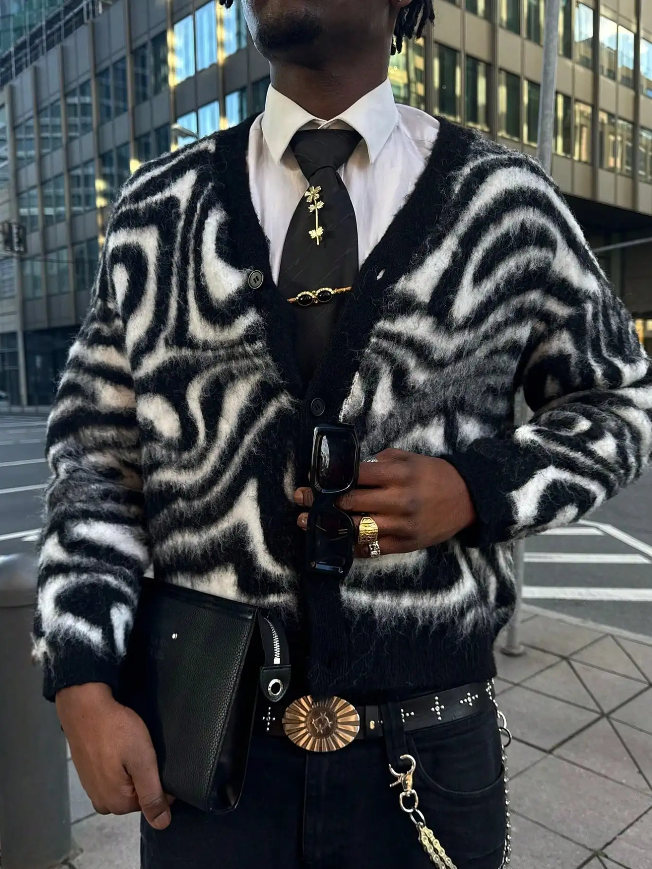 

Loose V-Neck Button-Up Cardigan with Bold Zebra Print, Unisex Streetwear Style