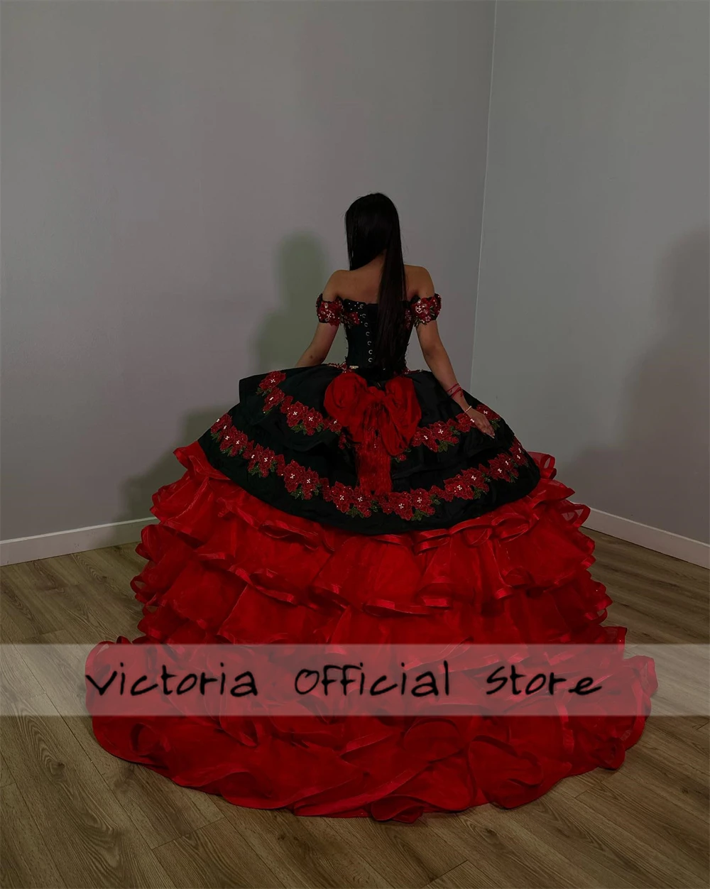 Bonito vermelho rosa bordado veludo preto 15 vestidos quinceanera mexicano fora do ombro com arco babados vestido de baile personalizado