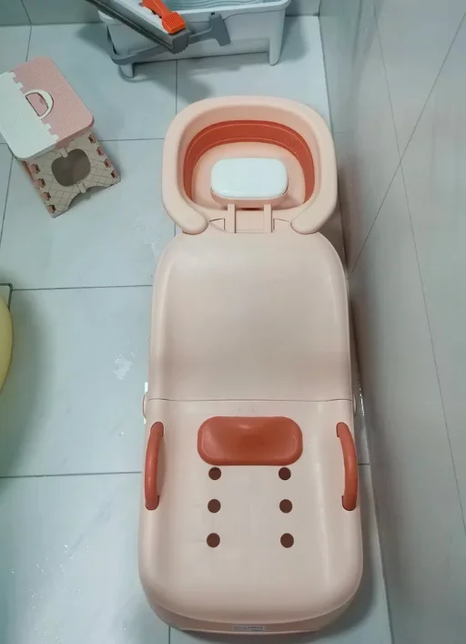 Foldable Portable Baby Hair Washing Chair Infant Bath Support with Head Support Tear-Free Shampoo Sink for Safe And Comfortable