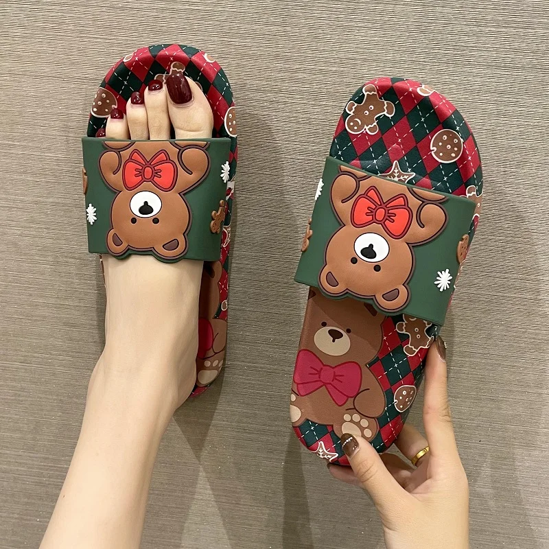 Women's sandals Internet celebrity ins trendy summer fashion outer wear cute cartoon bear soft sole student home bathroom sl