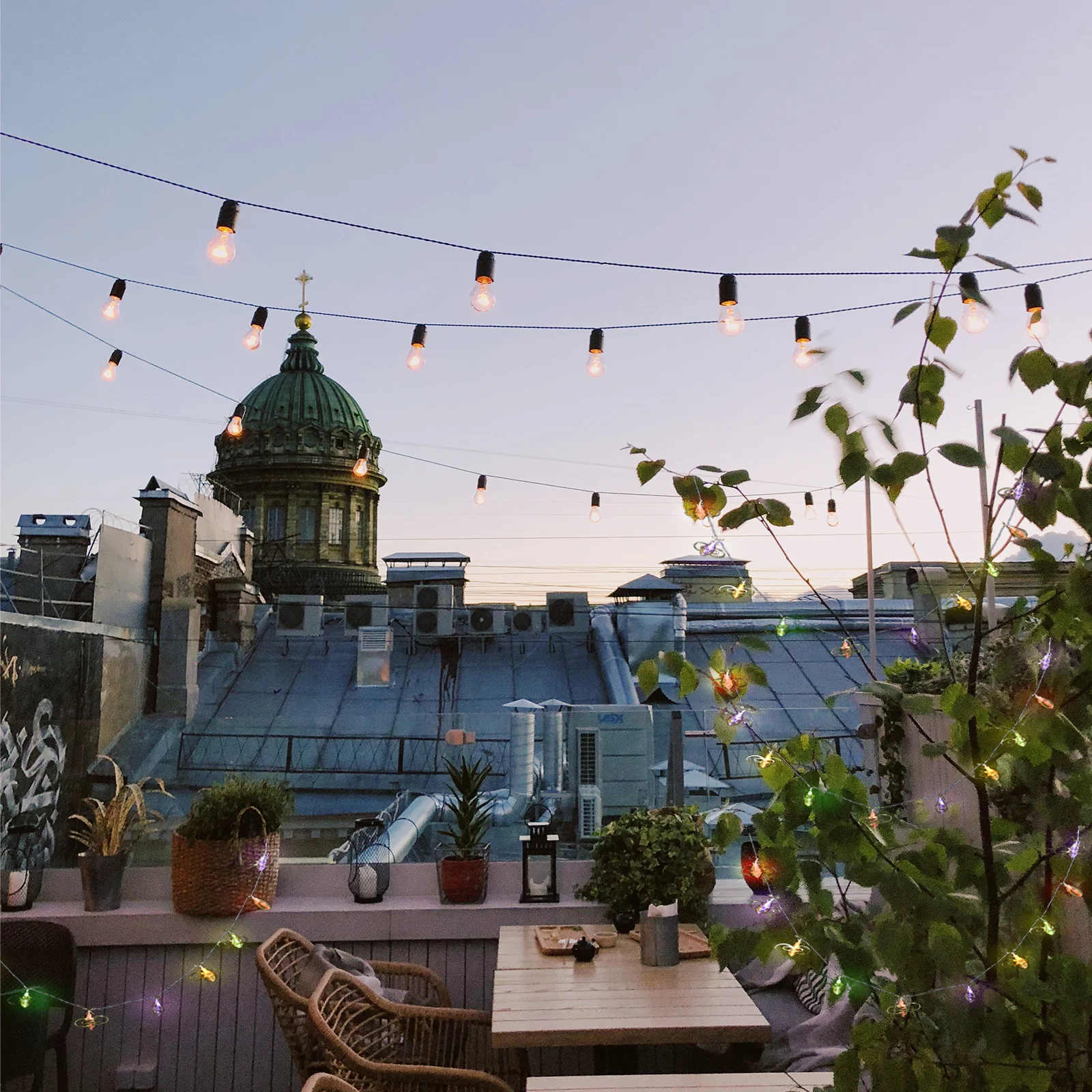 

1Pcs LED Light String Honey Bee Shape Spring Decorative Lamp String Christmas Party Garden Outdoor Festival Atmosphere Lighting