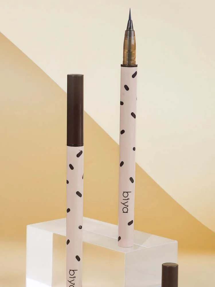 The lower eyelash pencil is waterproof, not easy to smudge, durable, extremely fine eyeliner liquid pen, brown beginner