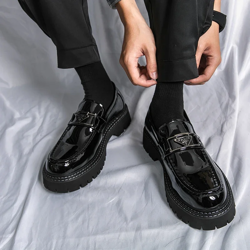 New Black Loafers Men Patent Leather Shoes Breathable Slip-On Solid Casual Shoes Handmade  Men Dress Shoes