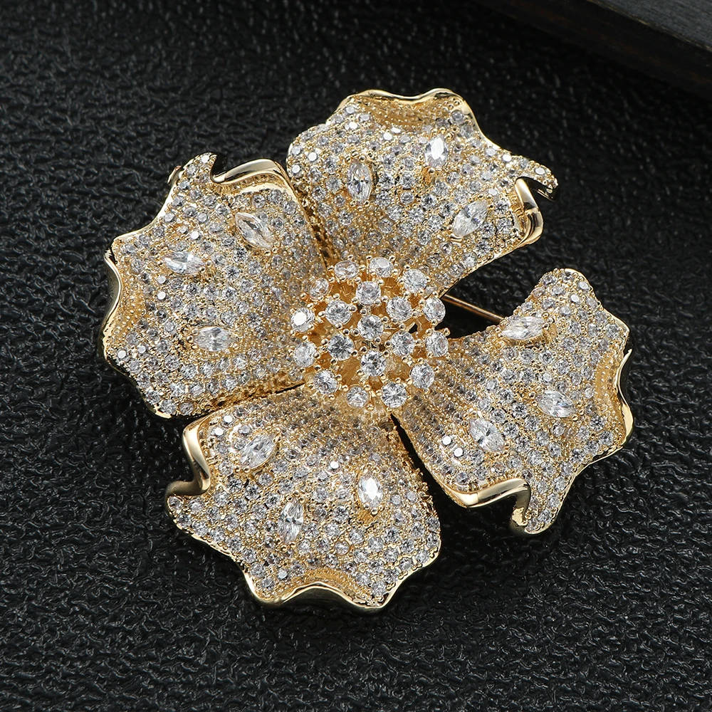 Luxury Full Micro Zircon Party Stereoscopic Flower Bouquet Pendant Brooch Pins For Women Wedding Brooches Lapel Accessory X0318