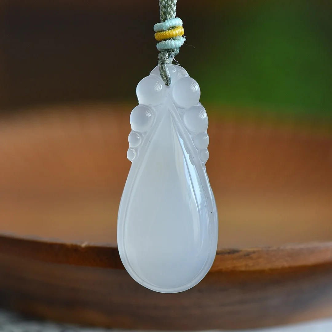 

Natural ice white chalcedony agate water drop pendant couple jade pendant