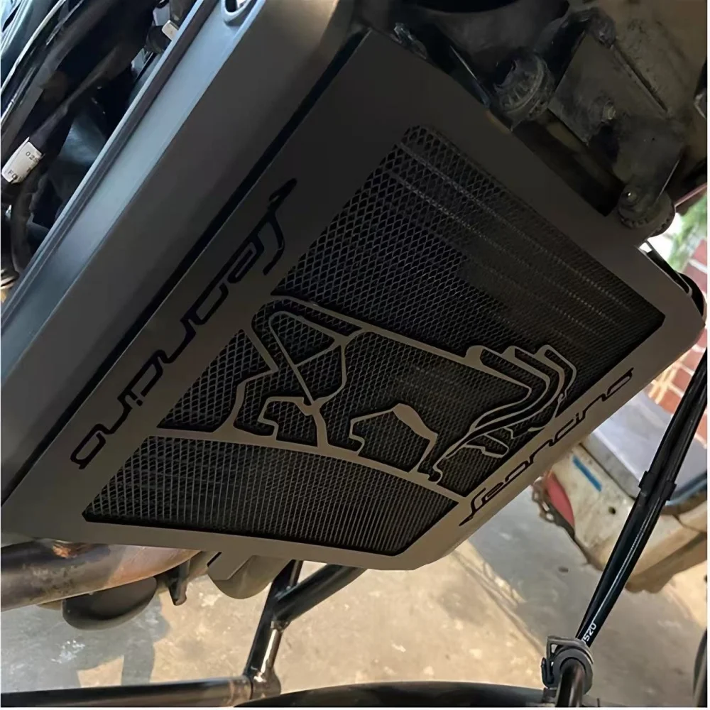 For QJMOTOR AK628 special modified water tank protective net, stainless steel protection cover, dust-proof guard plate accessori