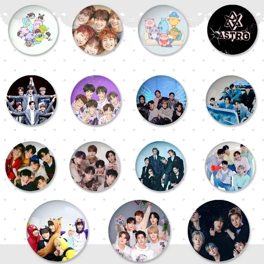 A-Astro Jungen Abzeichen Weißblech Pin Button Benutzerdefinierte Anime Rolle Old-School Brosche Cartoon Kragen Abzeichen Geschenk