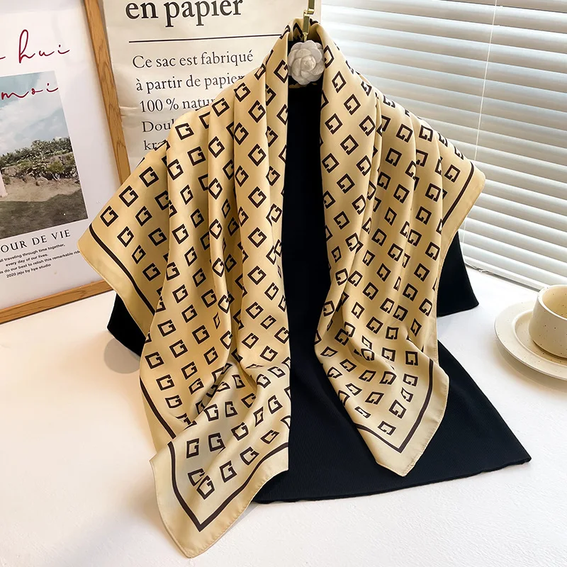 

Luxury Brand Fashion 90x90cm Square Scarf Bandanna Foulard High Quality Printed Silk Sunscreen Beach Bandanna Muffler Wrap Shawl
