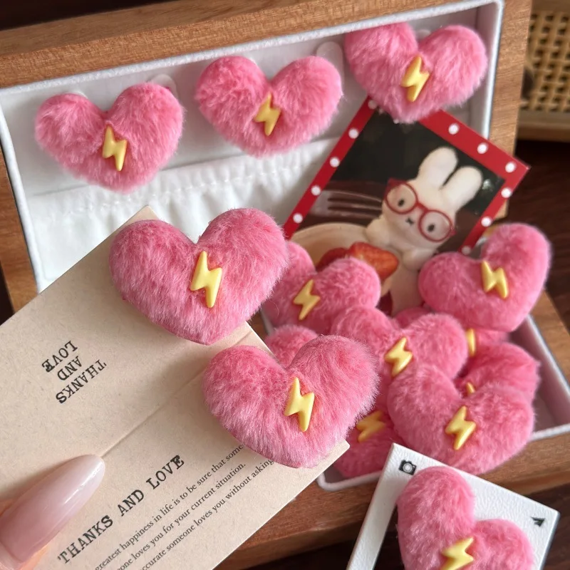 2Pcs Pink Heart-Shaped Lightning Plush Hairpin Liu Hai Tidying Up Celebrity Support Backpack Clothes Decorate Girl Birthday Gift