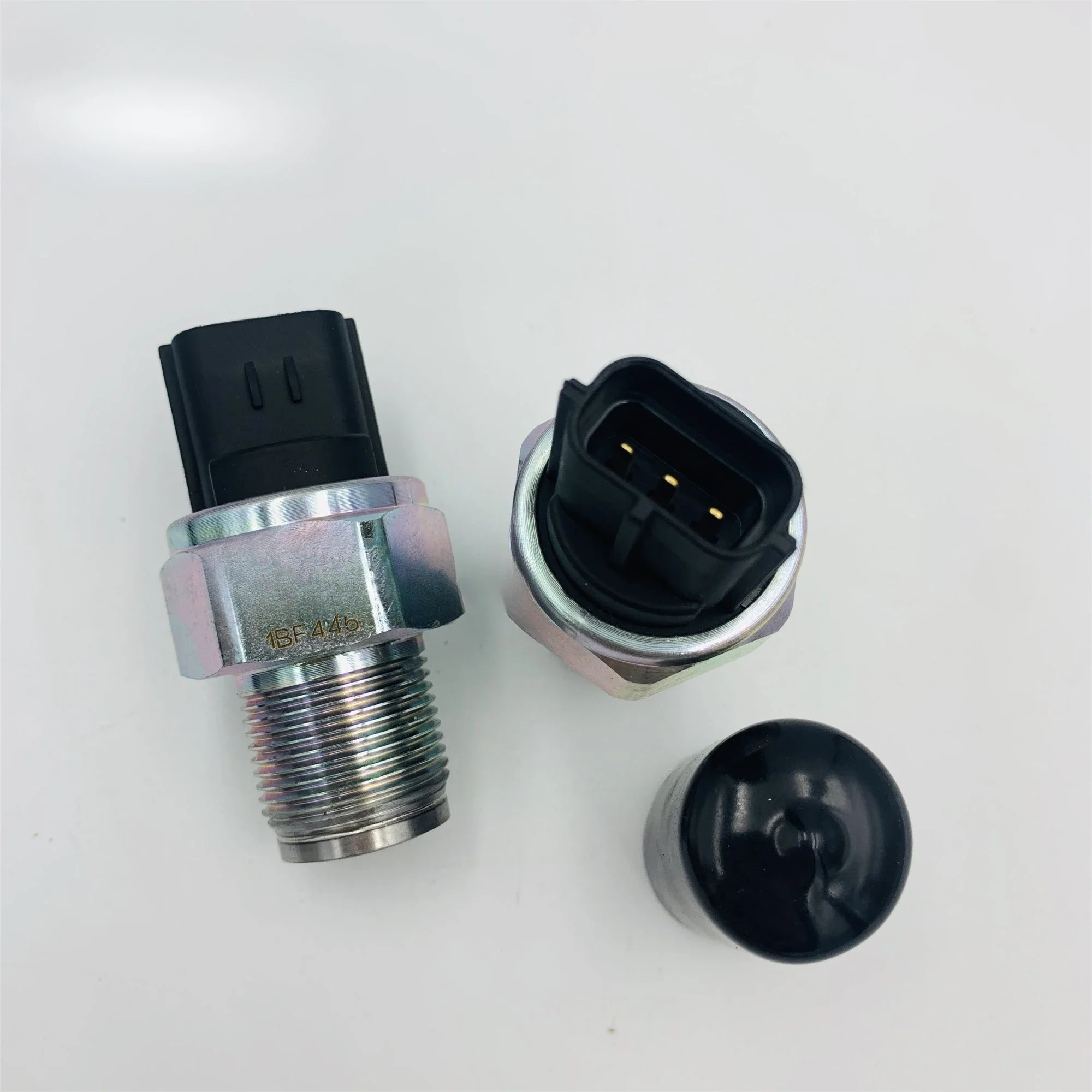 

499000-6310 8-98138736-0 Common Rail Pressure Sensor 4990006310