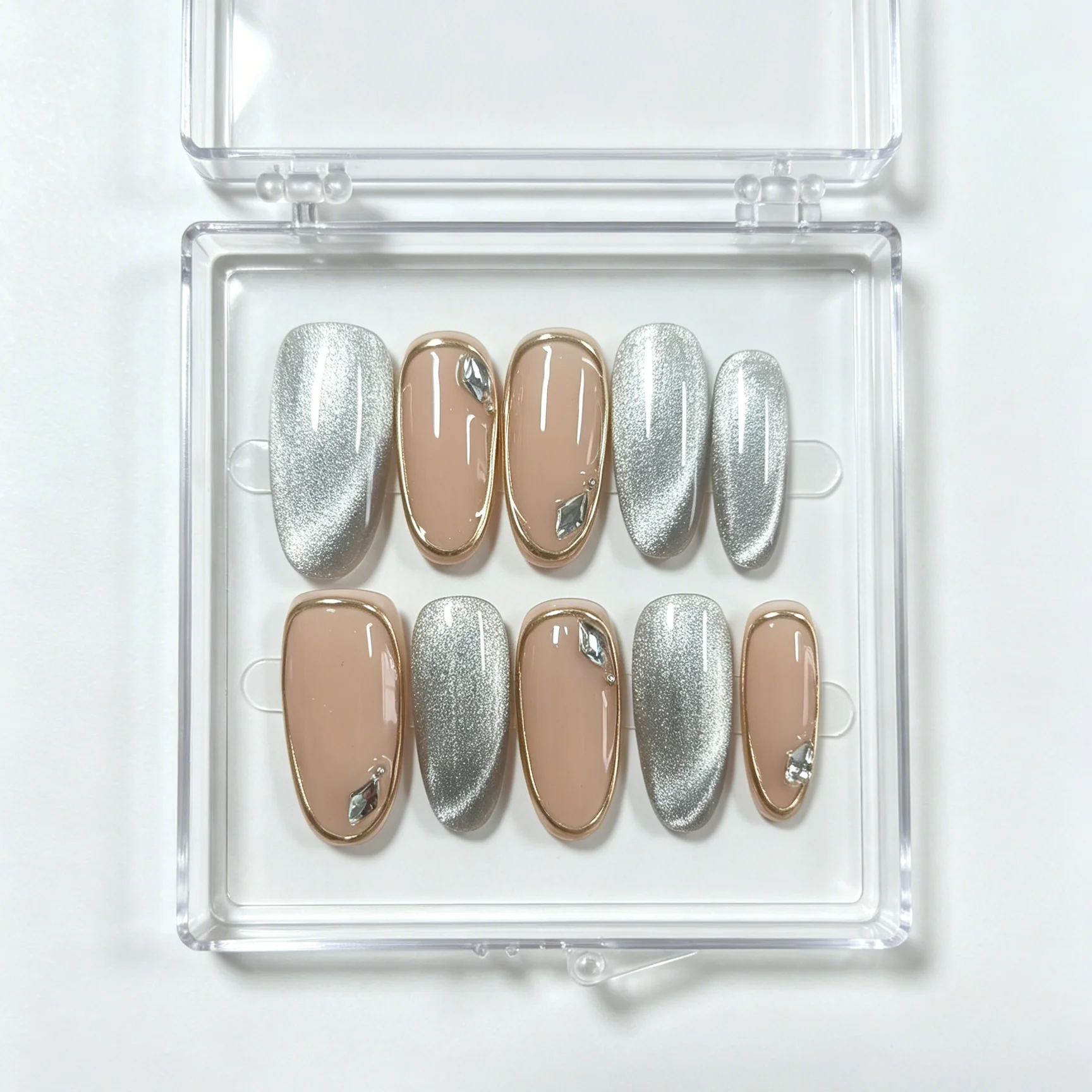 10 Pieces of Hand Pressed Almond Shaped Nails, Beautiful Fake Nails, Bare Skin Silver Cat Eye Gold Border, Suitable for Women