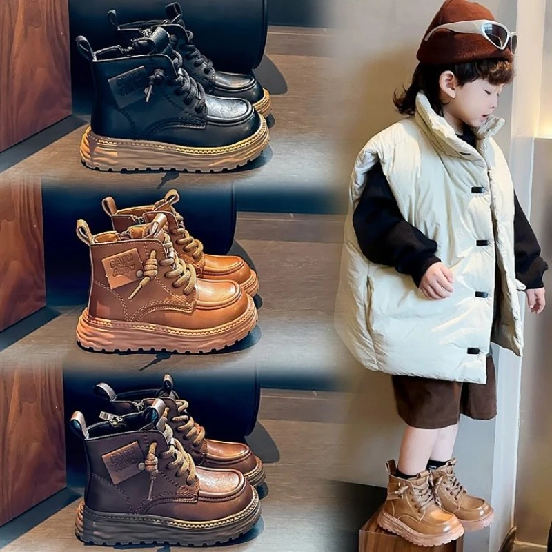 

Ботильоны на платформе для мальчиков и девочек, новинка 2023 года, зимние детские теплые кожаные ботинки, нескользящие универсальные шикарные детские уличные походные ботинки в стиле ретро