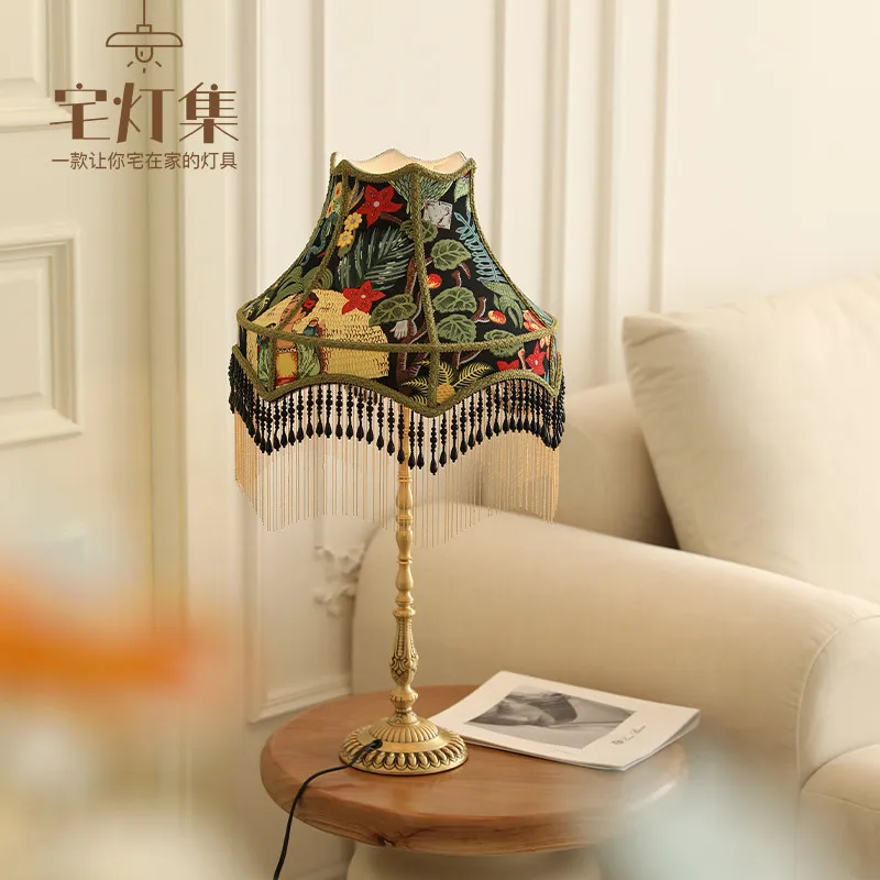 French Pastoral Retro Fringed Table Lamp, Living Room Bedroom Atmosphere, Green All-copper Table Lamp By The Bedside