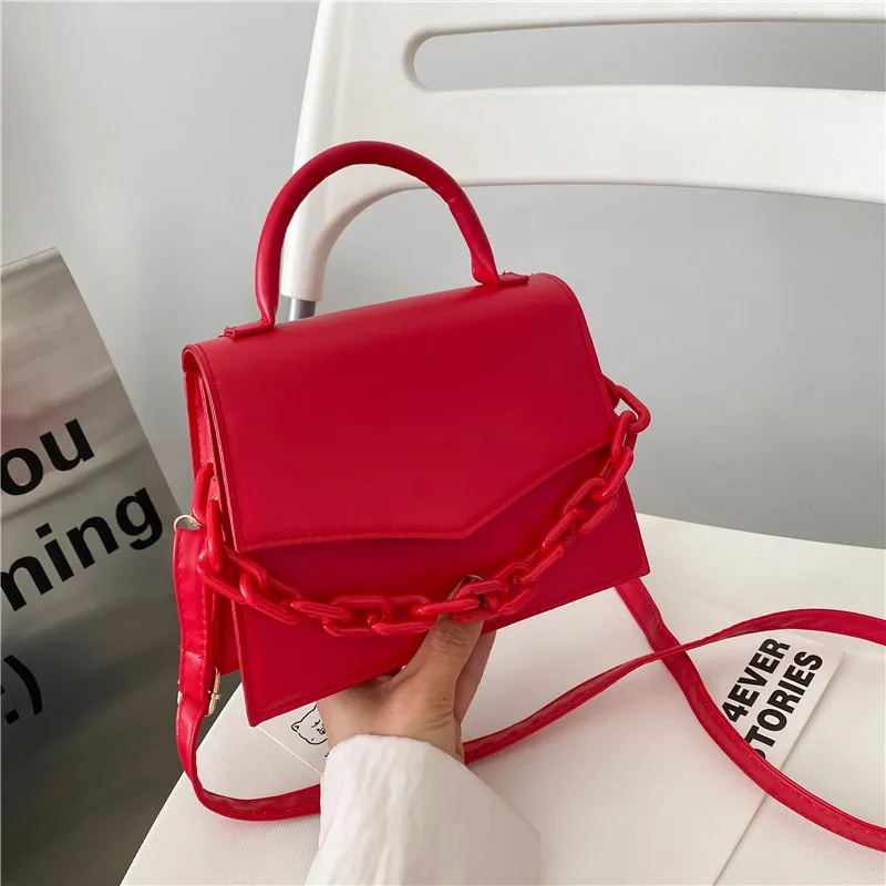 حقيبة مربعة بحزام سلسلة 2025، محفظة كتف عصرية للنساء، حقيبة يد بمقبض علوي بسيط، حقيبة كروس أنيقة، متعددة الاستخدامات