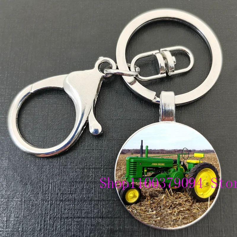 New farmhouse green tractor round glass key chain handmade DIY glass key ring men's car decoration craft accessories key ring