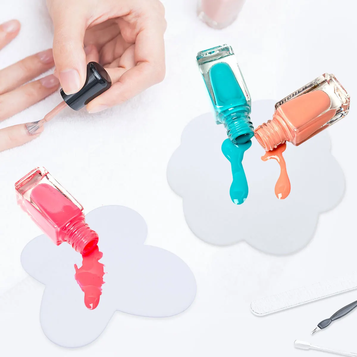 

3pcs Silicone Nail Art Palette Reusable Non-Stick Paint Tray For Diy Manicure Stylish Transparent Mixing Tool Art Supplies