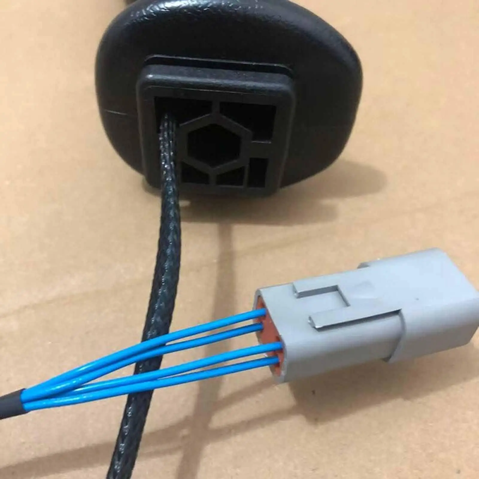 

Рукоятка джойстика экскаватора с 2 кнопками, рукоятка-держатель, аксессуары для строительной техники, ремонт, рычаг управления строительным оборудованием