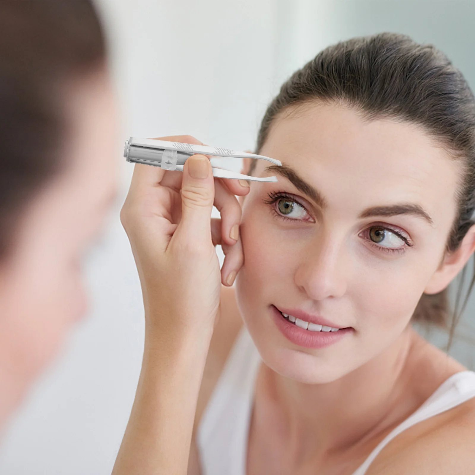 2 шт., пинцет для бровей со светодиодной подсветкой, прецизионный инструмент из нержавеющей стали для формирования бровей, удаления волос на лице, инструмент для ухода за макияжем