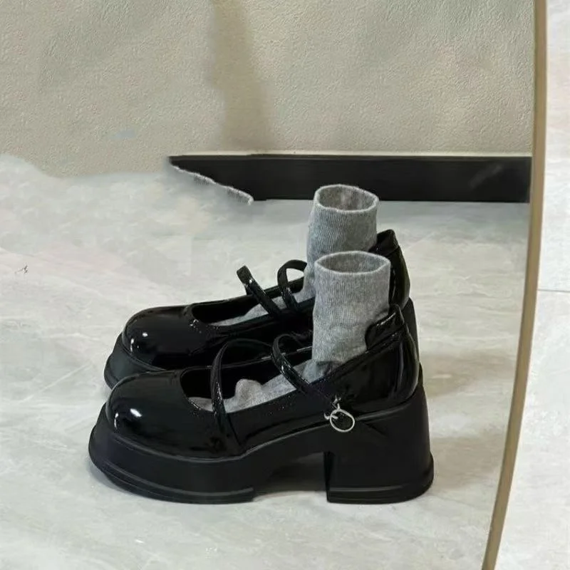 Modische, heiß begehrte, sexy High Heels für festliche Anlässe, Frühling/Herbst, neue runde Zehenpartie, quadratischer Absatz, bequeme, lässige Damenschuhe – Detail 8