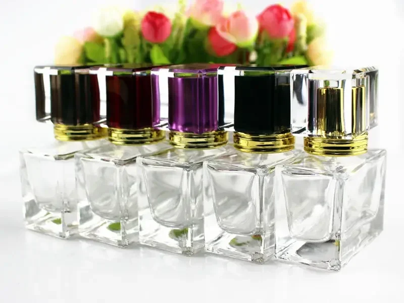 5 ชิ้น/ล็อต 30 ml/50 ml สแควร์ขวดน้ําหอมแก้วสเปรย์ขวดน้ําหอมที่ว่างเปล่าบรรจุภัณฑ์เติมคอนเทนเนอร์เครื่องสําอาง