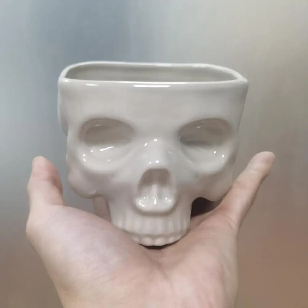 Halloween Skull Candy Bowl Gothic Ceramic Bowl Portable Skeleton Head Bowl Halloween Home Bar Decor Dining Table Ornament