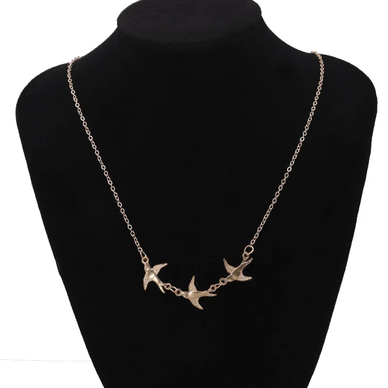 Popular menina moda colar 2025 novo temperamento selvagem retro simples três pássaro colar feminino atacado boêmio fatima colar