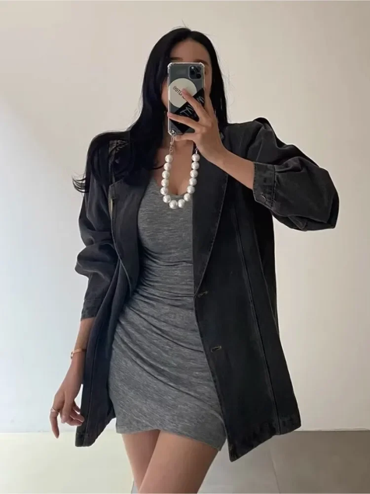 Retro Denim Suit Jacket For Women In Autumn, With A Relaxed Slit Design And A Washed Out Distressed Loose Fit