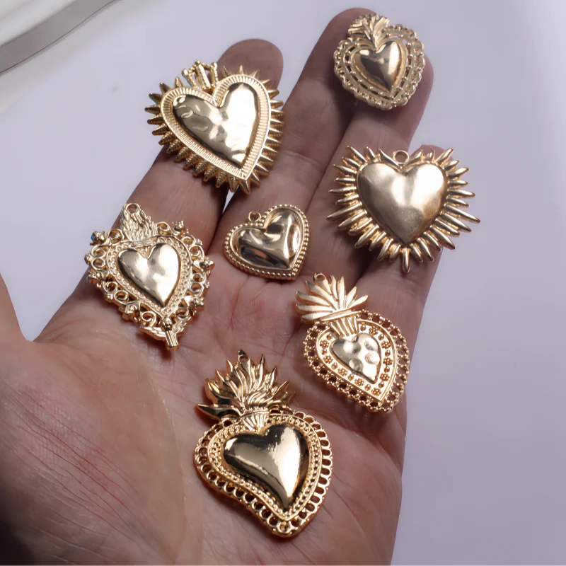 7pcs Mixed Kc Gold Color Elegant Style Sacred Heart Alloy Pendant DIY Charms Jewelry Metal Accessories F3