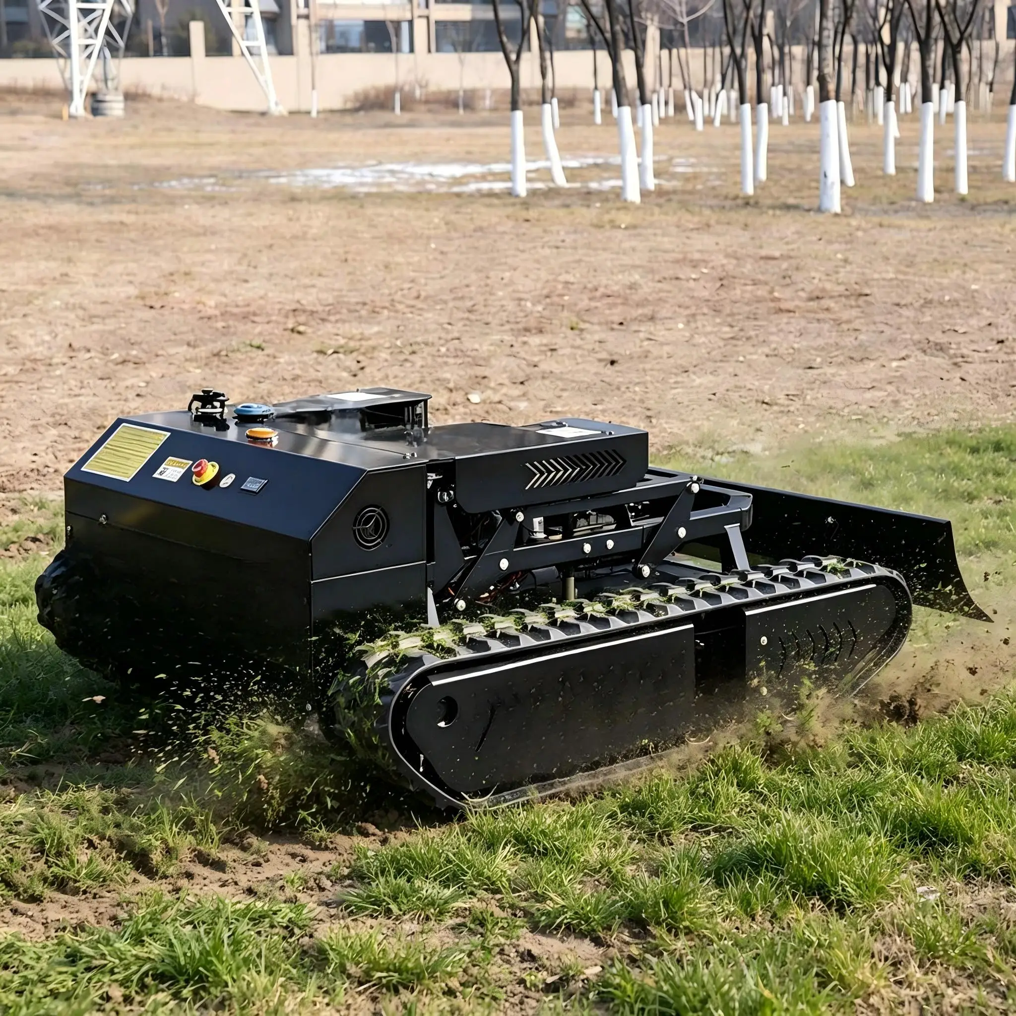900mm Self Propelled Tracked Lawn Mower 608CC Remote Control Robot Mower 50 Degree Steep Slope 5000W 24V