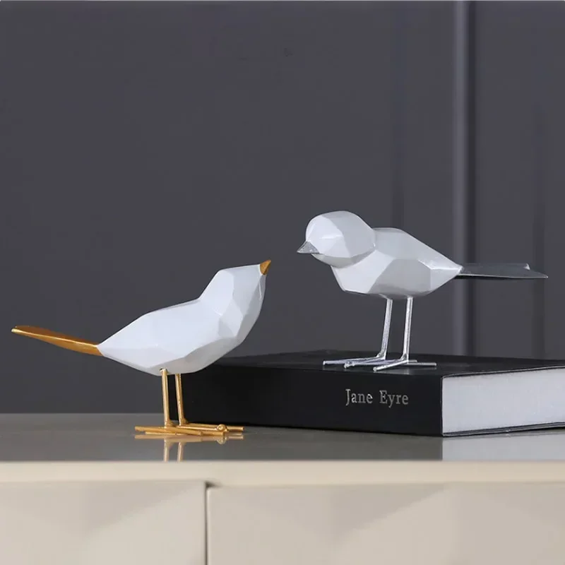 Resin Cute Bird Figurine European Ornaments Geometric Origami Animal Statue Home Office Bird Sculpture Abstract Home Decor