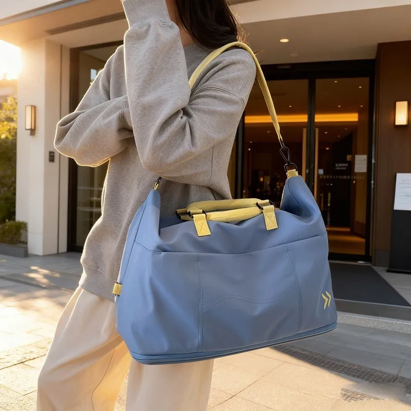 ladies-large-capacity-lightweight-travel-bag-sport-fitness-bag-swimming-outing-tour-boarding-bag-handbag-fashion-spring-season