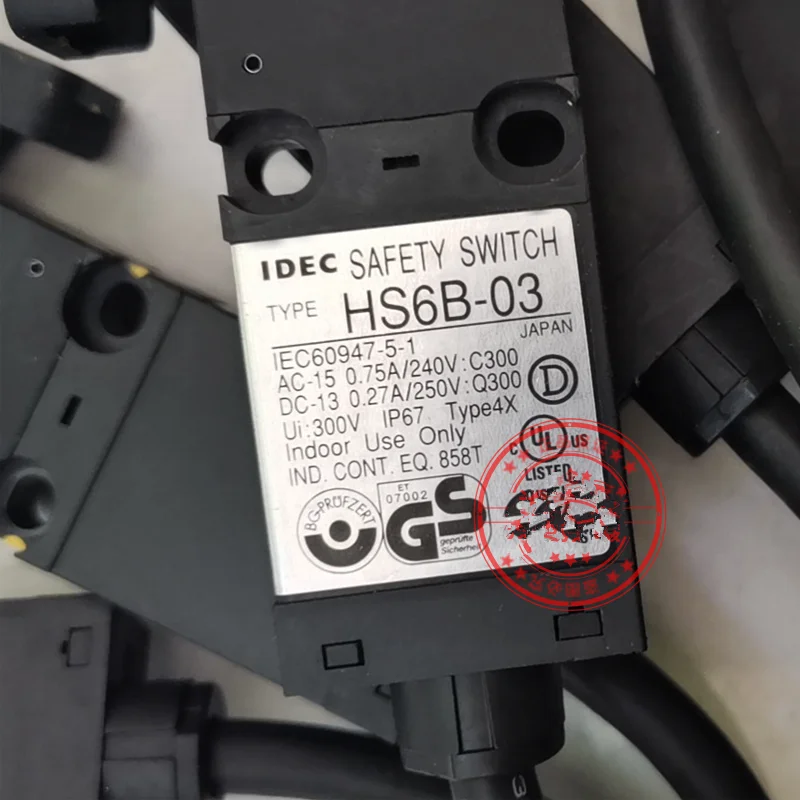 

1pcs New IDEC HS6B-03B03