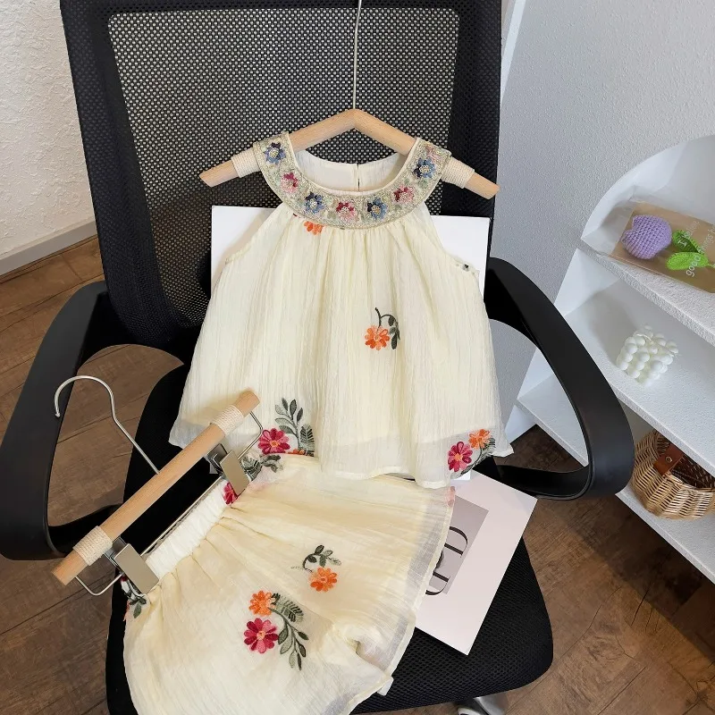 Girls' Suit 2026 Summer New Vacation Style Embroidery Suit Sleeveless Top Plus Shorts Two-piece Set Women's Treasure Tide