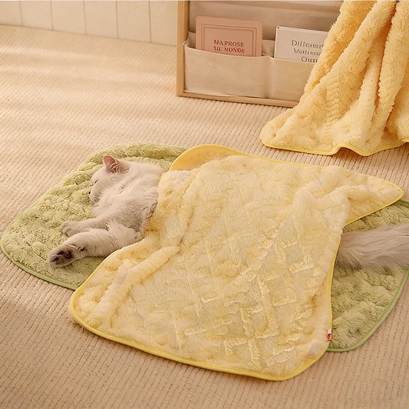 Pet Jacquard Blanket for Dogs Cats Waterproof & Non-Slip Design Cat Scratch Resistant Multi Functional as Urine Pad Cover Cloth