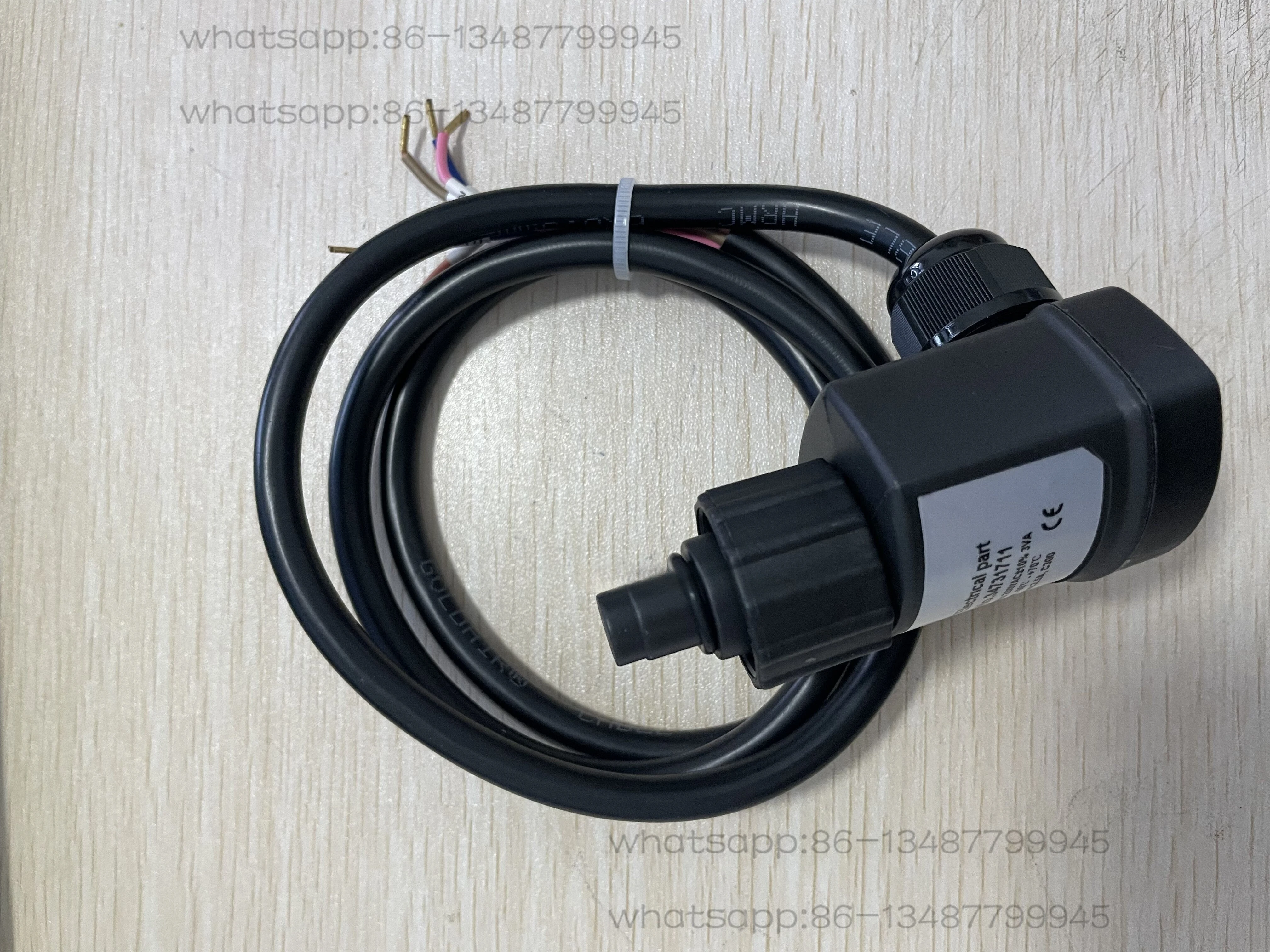 

Compressor electronic oil pressure difference switch DELTA-P oil pressure difference controller, original and genuine