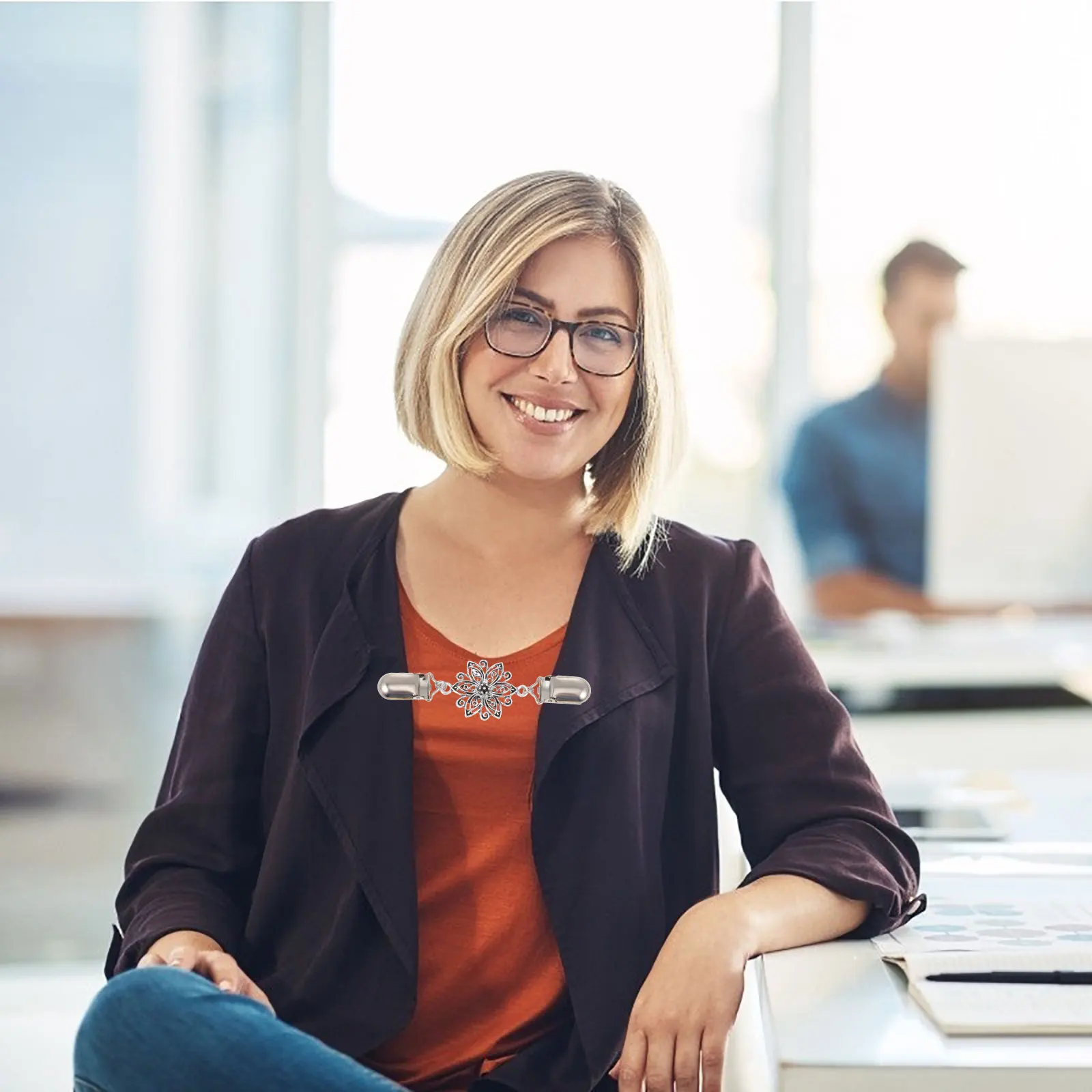 

6Pcs Stylish Metal Sweater Clip Cardigan Pin Vintage Design for Women Shawl Scarf Hat Fashion Accessories Gift