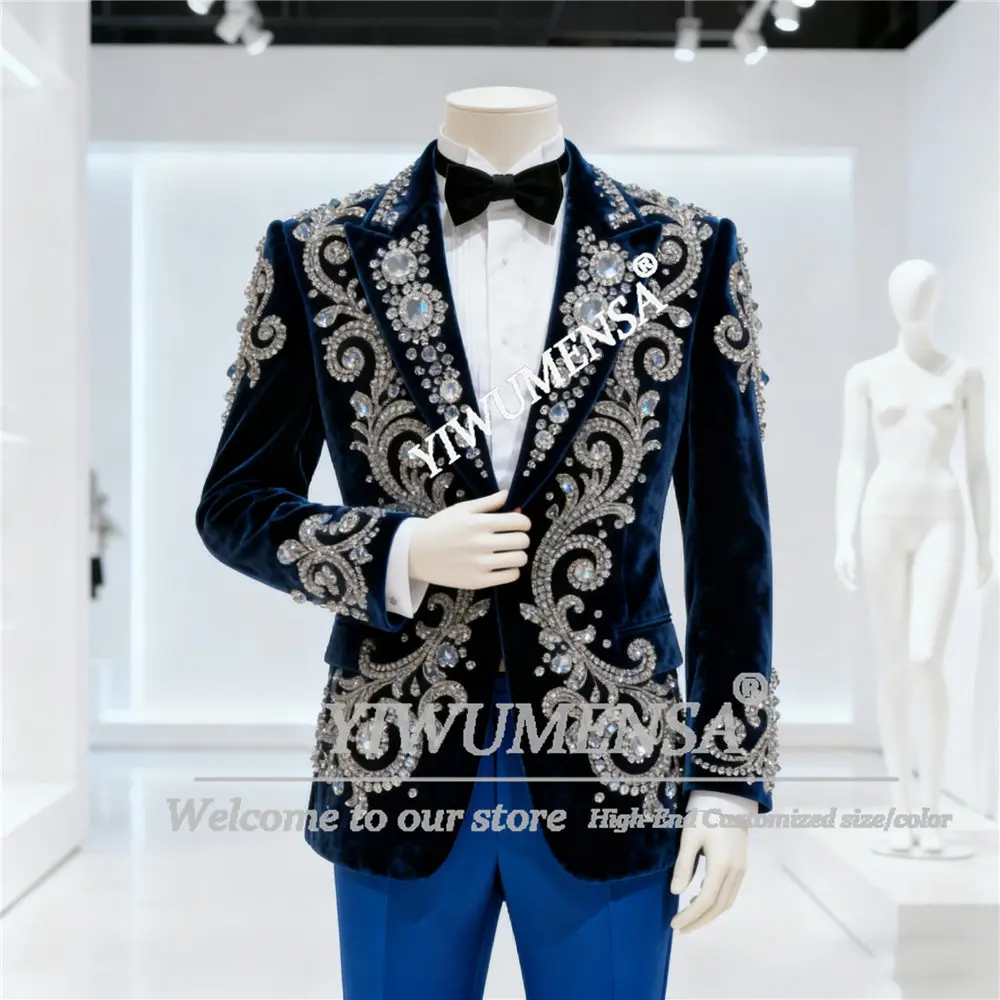 

Diamond Beaded Velvet Groom Wedding Suits Exclusive 2 Pieces Sets Single Breasted Jacket Pants Customized Men's Tuxedos Outfits