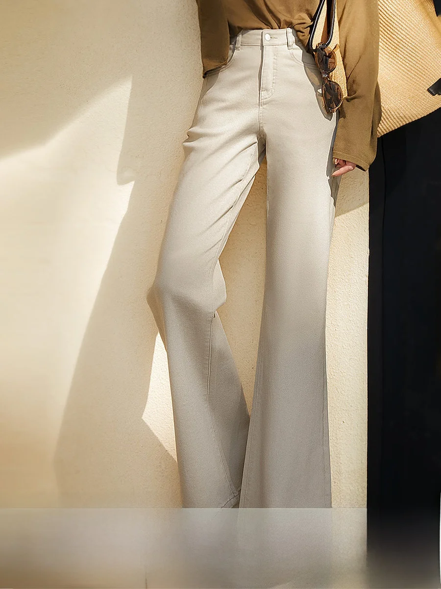 

Comfortable Cotton Feel Bell Bottom Casual Denim Jeans High Waist Button Fly Wide Leg Pants for Women Spring Season Fashion